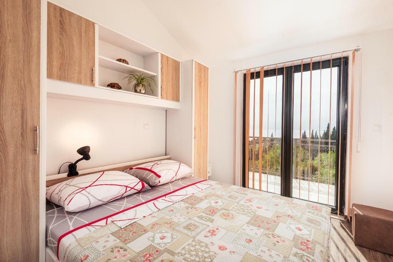 Apartmani Kremena Small Beach 200M Klek Exterior photo